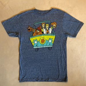 Scooby Doo Team ride in the Mystery Machine